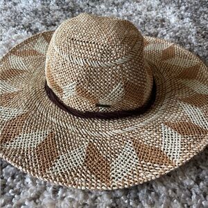 Billabong floppy woven hat